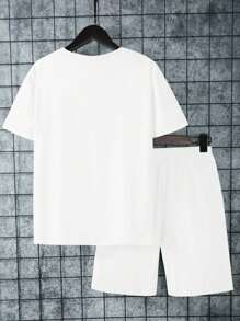 SHEIN 1 套青少年男孩撞色圆领套头 T 恤和运动短裤 2 件套，休闲酷炫假日装，夏季 - 白色 - 查看 2