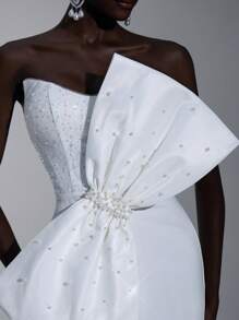 Elitara Elegant And Luxurious White Sequin Embroidery Handmade Big Bow Pearl Decoration Tube Top High Waist Slim Fishtail Beauty Trailing, Suitable For Wedding Festival Bridal Dress Formal Occasion Wedding Dress