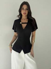 Firerie 女士优雅简约短袖 V 领金属装饰修身衬衫，适合日常通勤 - 黑色 - 查看 7