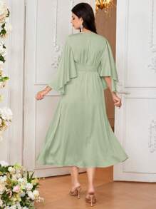 SHEIN Maternity Elegant Formal Long Trumpet Sleeve Round Neck Tight Fit Pregnancy Dress - Green - View 2