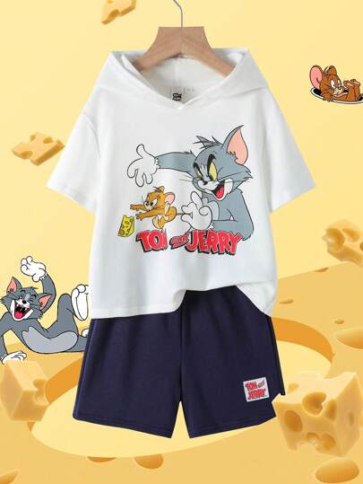 TOM & JERRY X SHEIN Młody chłopiec kreskówka graficzny biały fajny kaptur krótki rękaw koszulka i niebieskie spodenki zestaw