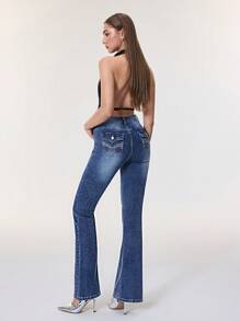 Selenza 女式 Y2k 高腰几何刺绣铆钉细节喇叭裤腿牛仔裤，带 4 个口袋 - 中等水洗藍 - 查看 5