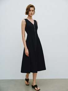 Lumivelle Slim Fit Sleeveless Zippered V-Neck Mini Dress, Casual And Fashionable For Spring/Summer - Black - View 4