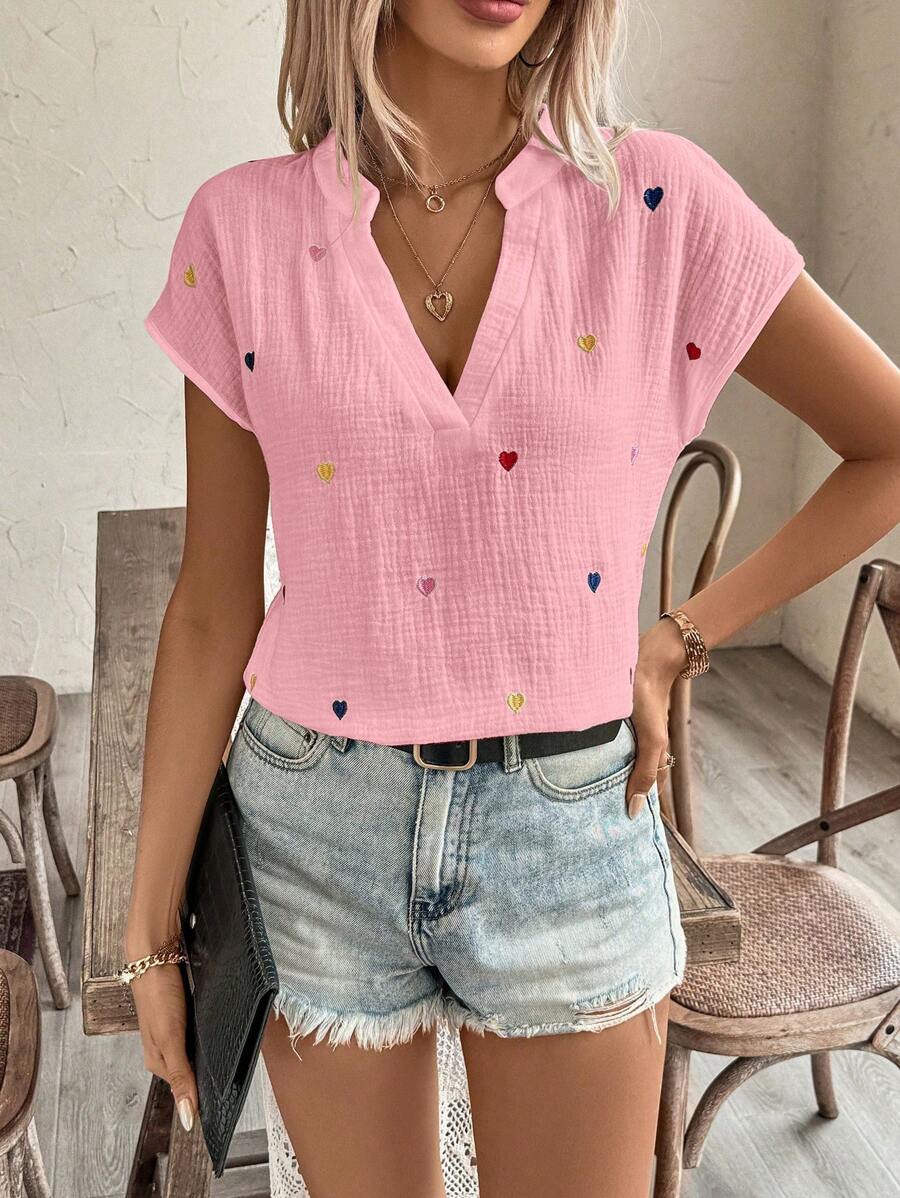 Ellegaria. 女式夏季心形印花V领蝙蝠袖短袖休闲衬衫 - 藕粉色 - 查看 1
