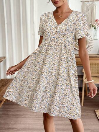 EMERY ROSE 女式度假碎花V领短袖宽松娃娃裙短款连衣裙