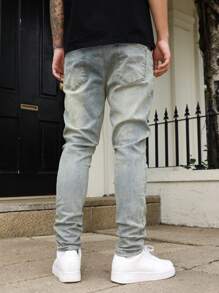 Manfinity Homme Men's Casual Ripped Pocket Street Wear Denim Jeans - Light Wash - View 2