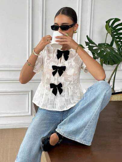 Serisse Camisa de manga corta con lazo y diseño de color contrastante para mujeres