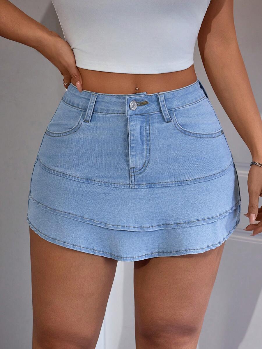 SHEIN PETITE 女士小号荷叶边下摆牛仔迷你裙 - 淺色水洗藍 - 查看 1