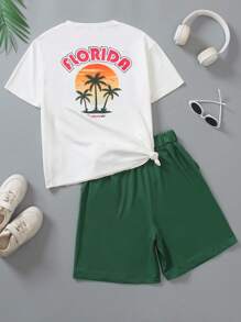 Set 2 piese tricou și pantaloni scurți cu imprimeu de palmieri pentru băieți preadolescenti