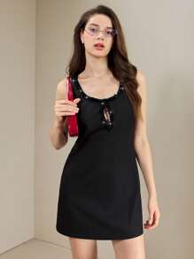 Muvela Ärmelloses Damen-Mini-Paillettenkleid mit Fransen-Saum und Hohlausschnitt, Outfit für Ferien, Geburtstagsparty