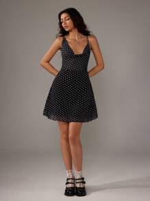 TRNVIE Vestido Curto Assimétrico de Tira Fina, Sem Costas, com Estampa de Bolinhas e Tela, Roupa Romântica de Resort, Primavera/Verão - Preto - Visão 4