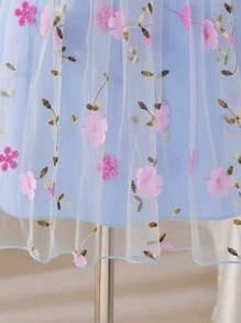 SHEIN Glamorique Kids Rochie de petrecere prințesă cu ochiuri de plasă brodate cu mâneci cu volane cu bretele spaghete elegante pentru fete, potrivită pentru sărbători, petreceri, zile de naștere, vacanțe, vară