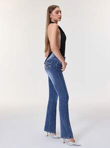 Selenza 女式 Y2k 高腰几何刺绣铆钉细节喇叭裤腿牛仔裤，带 4 个口袋 - 中等水洗藍 - 查看 7