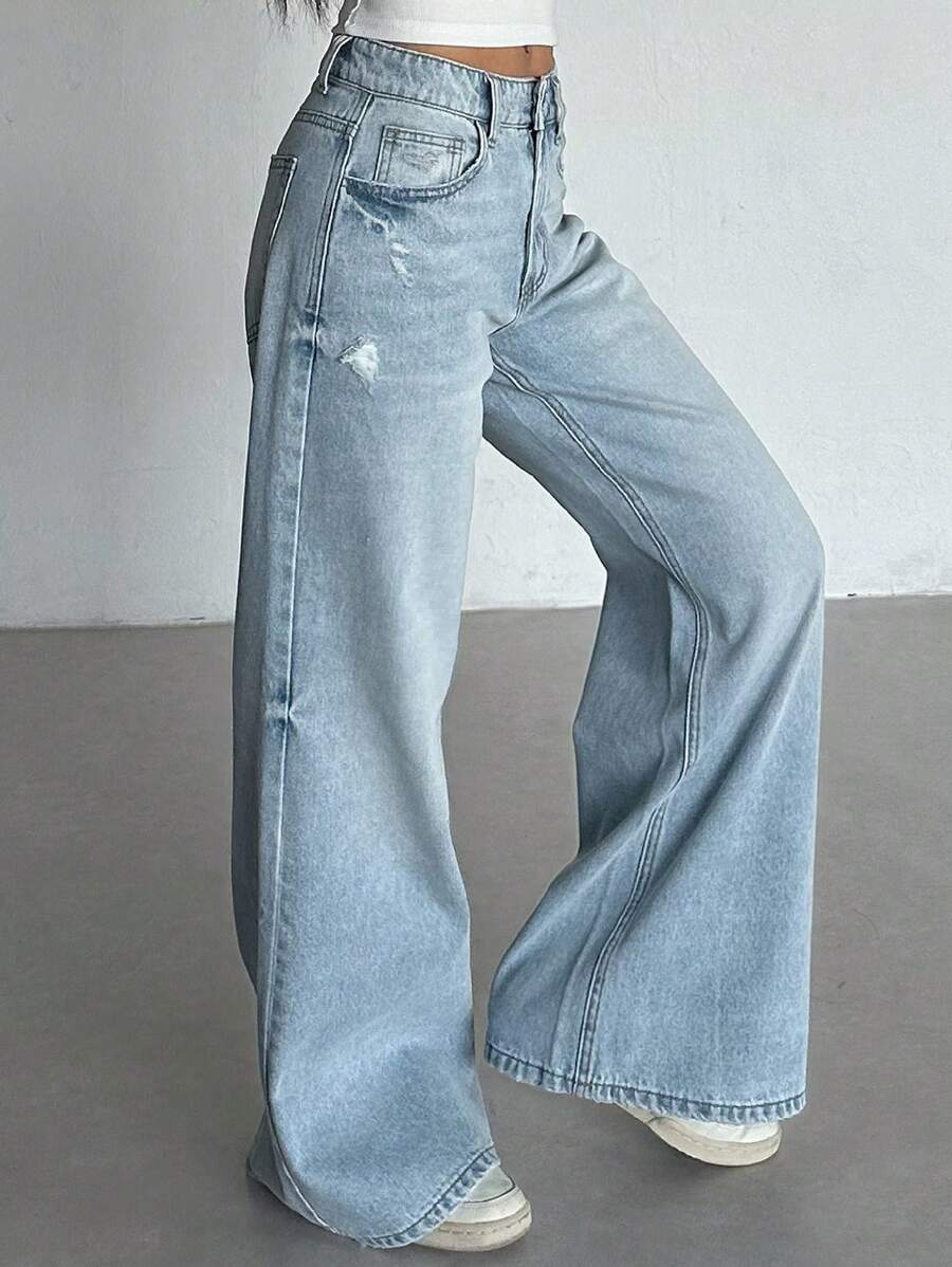 DAZY Women's Low-Waisted Flare Leg Jeans Low Rise Jeans - Light Wash - View 1