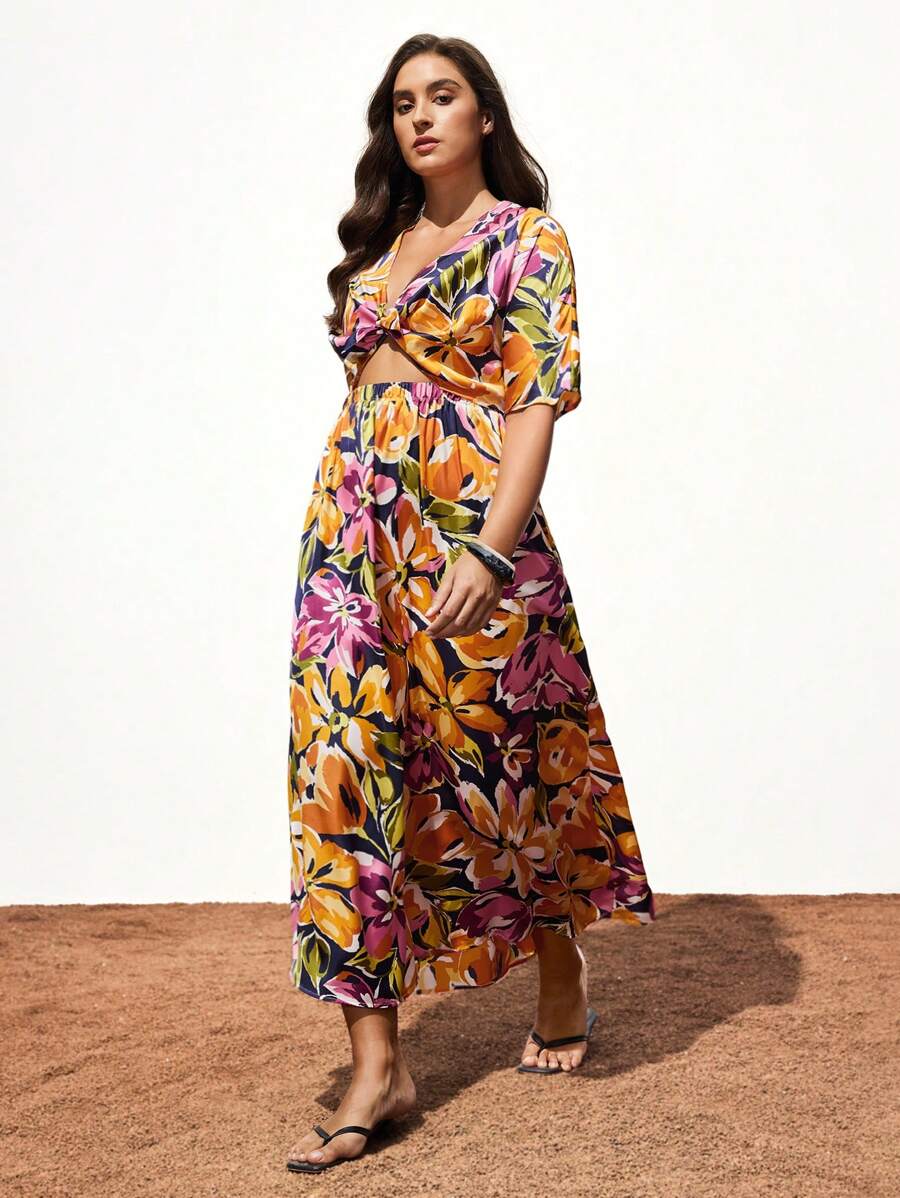 Maija Vestido elegante plus size feminino com estampa floral, manga curta e nó frontal, adequado para férias - Multicolorido - Ver 1