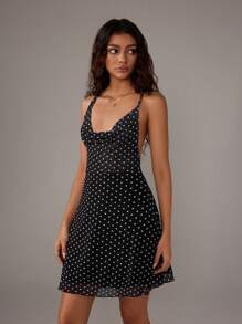 TRNVIE Vestido Curto Assimétrico de Tira Fina, Sem Costas, com Estampa de Bolinhas e Tela, Roupa Romântica de Resort, Primavera/Verão - Preto - Visão 1