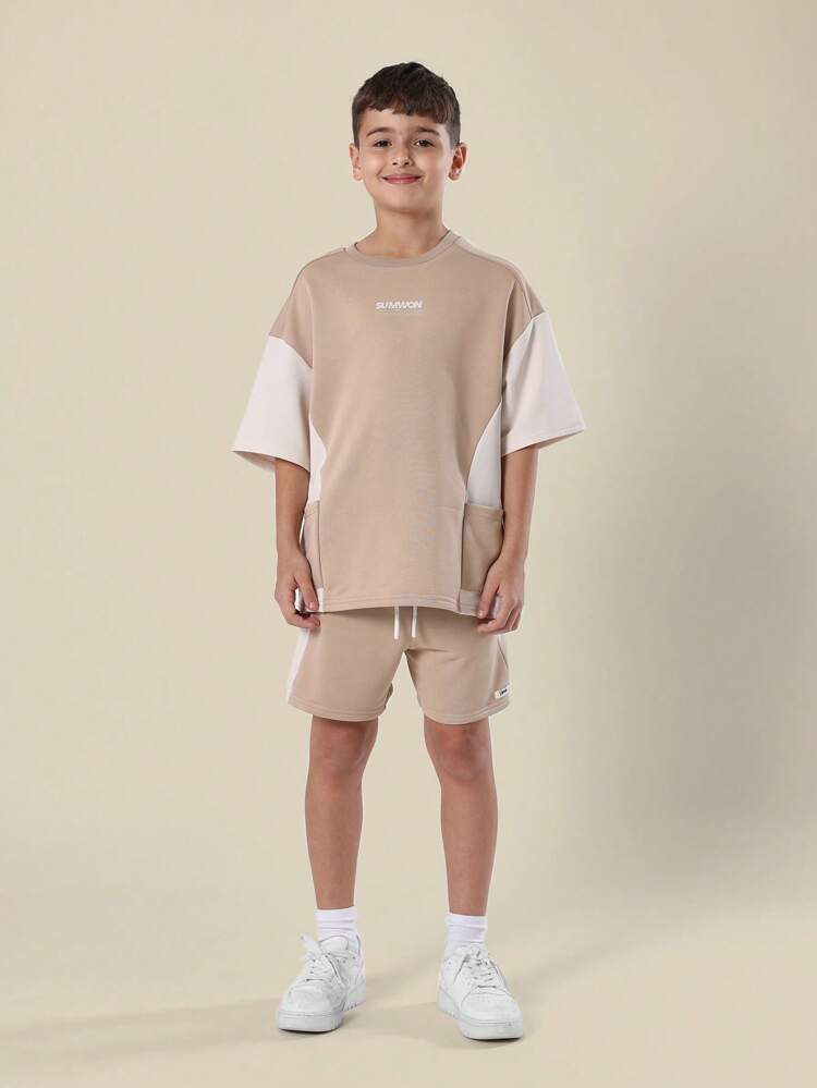 Active Sports – Stilvolle T-Shirt-Kombinationen mit Seiteneinsätzen