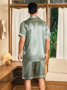 SHEIN Men's Solid Color Satin Short Sleeve & Shorts Sleepwear Pajama Set, Summer - Olive Green - View 2