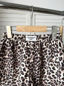 SHEIN Pantalones cortos casuales sueltos con estampado de leopardo para niñas preadolescentes, versátiles y de moda para uso diario - Café integral - Ver 3
