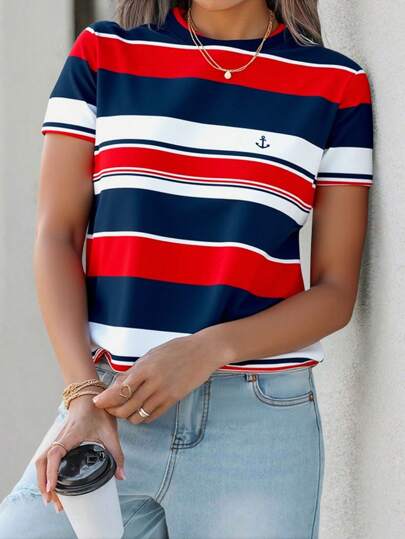 EMERY ROSE Avslappnad rödblå vit randig rund hals kortärmad lös plusstorlek dam-T-shirt, semesterstil för mors dag