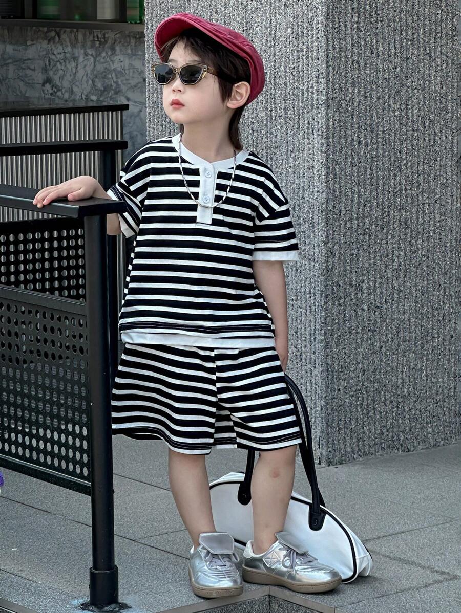 DAZY 2pcs/Set Boy (Small) Stripe Print Crew Neck Knitted T-Shirt And Knitted Stripe Shorts Outfit, Summer - Black and White - View 1