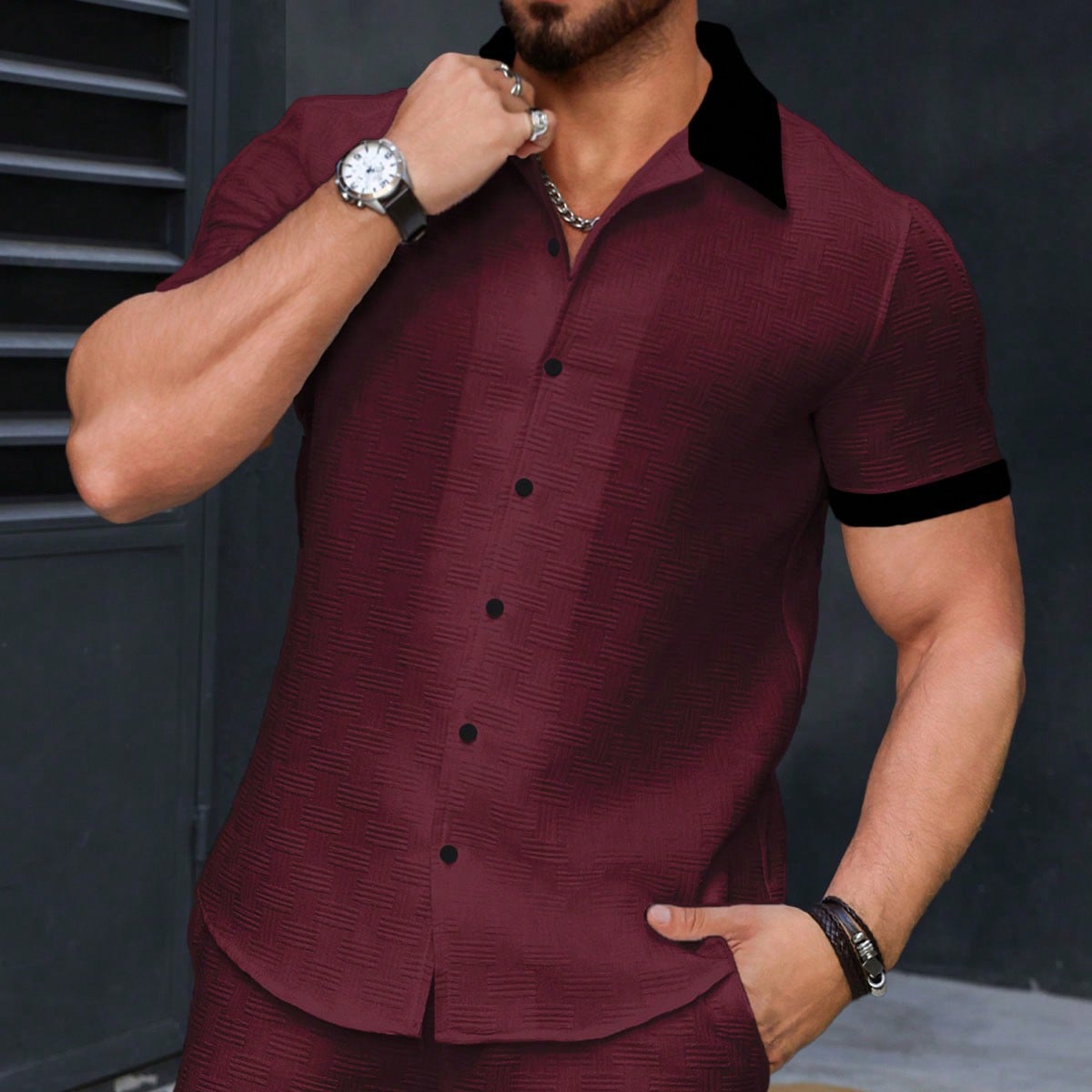 Camisa casual de manga corta con botones en la parte delantera lisa, versátil para el verano