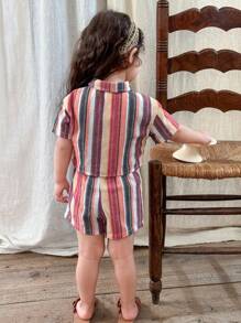 SHEIN LMoss Kids 2件套女婴梭织条纹休闲衬衫和短裤套装 - 彩色 - 查看 3