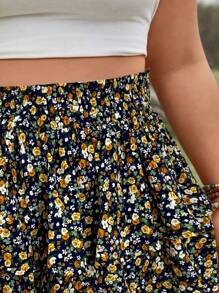 SHEIN LUNE 大码夏季女装玫瑰碎花弹力腰荷叶边裙裤 女装夏季服装 女装夏季套装 夏季服装 女式短裙 夏季女装碎花裙 夏季裙装套装 花裙套装 - 藏蓝色 - 查看 3