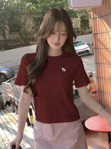 DAZY 春夏新款女士商务休闲T恤，特殊面料，马刺绣 - 酒紅色 - 查看 5