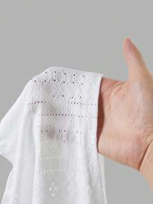 SHEIN EZwear 大码浪漫白色半透明荷叶边吊带背心，时尚百搭夏季假日装