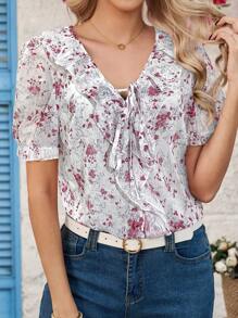 SHEIN Clasi Camisa feminina de manga curta com estampa de folha prateada e bainha com babados, estilo romântico de férias para primavera/verão - Branco - Ver 5