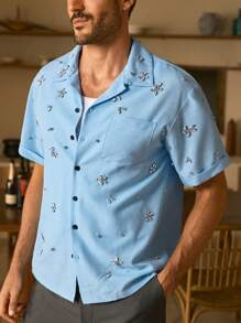 Manfinity VCAY 2025夏季男士浅蓝色奢华装饰短袖衬衫，完美适用于夏威夷海滩度假、音乐节以及日常穿着，是送给男友或丈夫的理想礼物。浅蓝色度假衬衫 - 淺藍色 - 查看 6