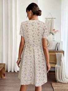 EMERY ROSE 女式度假碎花V领短袖宽松娃娃裙短款连衣裙