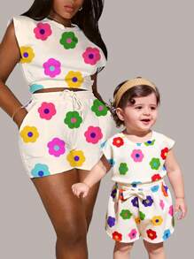 Babygirl 可爱彩色花卉印花短袖上衣和松紧腰短裤套装，夏季 - 彩色 - 查看 1