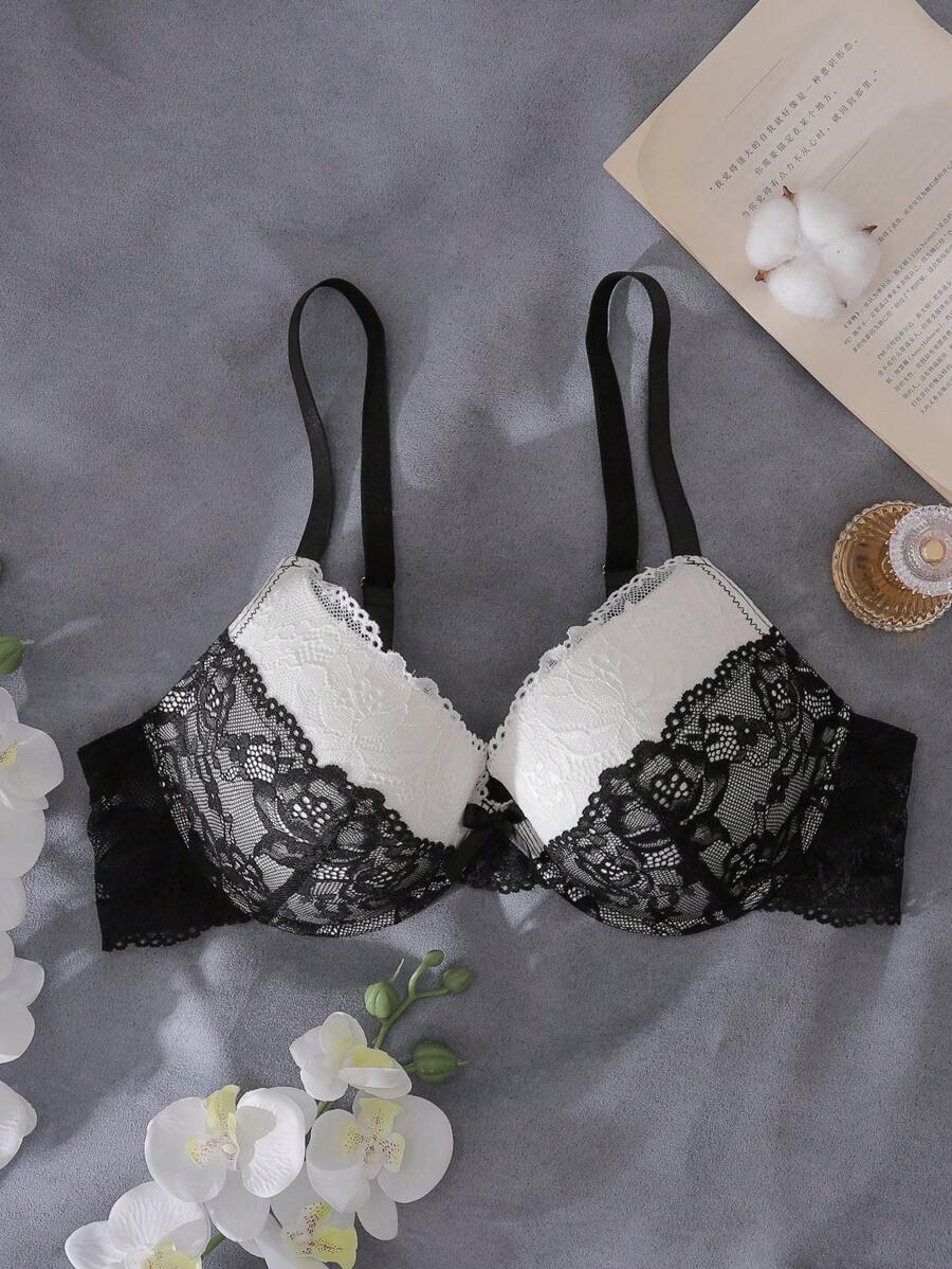 SHEIN 大码女士撞色蕾丝蝴蝶结装饰时尚无钢圈内衣文胸