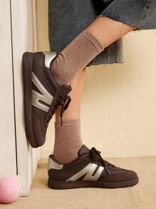 CUCCOO EASI 2024年春季德国风格女式复古休闲运动鞋，百搭平底白鞋 - 棕色 - 查看 4