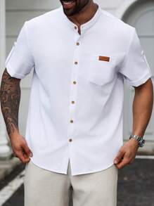 Manfinity Homme 大码男士时尚简约纯色宽松休闲短袖衬衫，经典个性化纯色条纹纹理立领，撞色纽扣，通勤街头风格夏季 T 恤 - 白色 - 查看 5