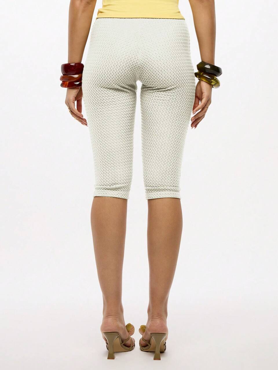 SUMWON WOMEN Capri Length Stretch Knit Textured Jersey Leggings
