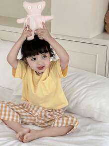 Dazy Kids 2pcs Baby Girl Solid Color Short Sleeve T-Shirt And Plaid Casual Loose Pants Homewear Set Toddler - Yellow - View 2