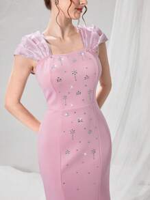 Poshira Women's Elegant French Style Pearl Embellished Mermaid Hem Fitted Dress, Slimming And Classy