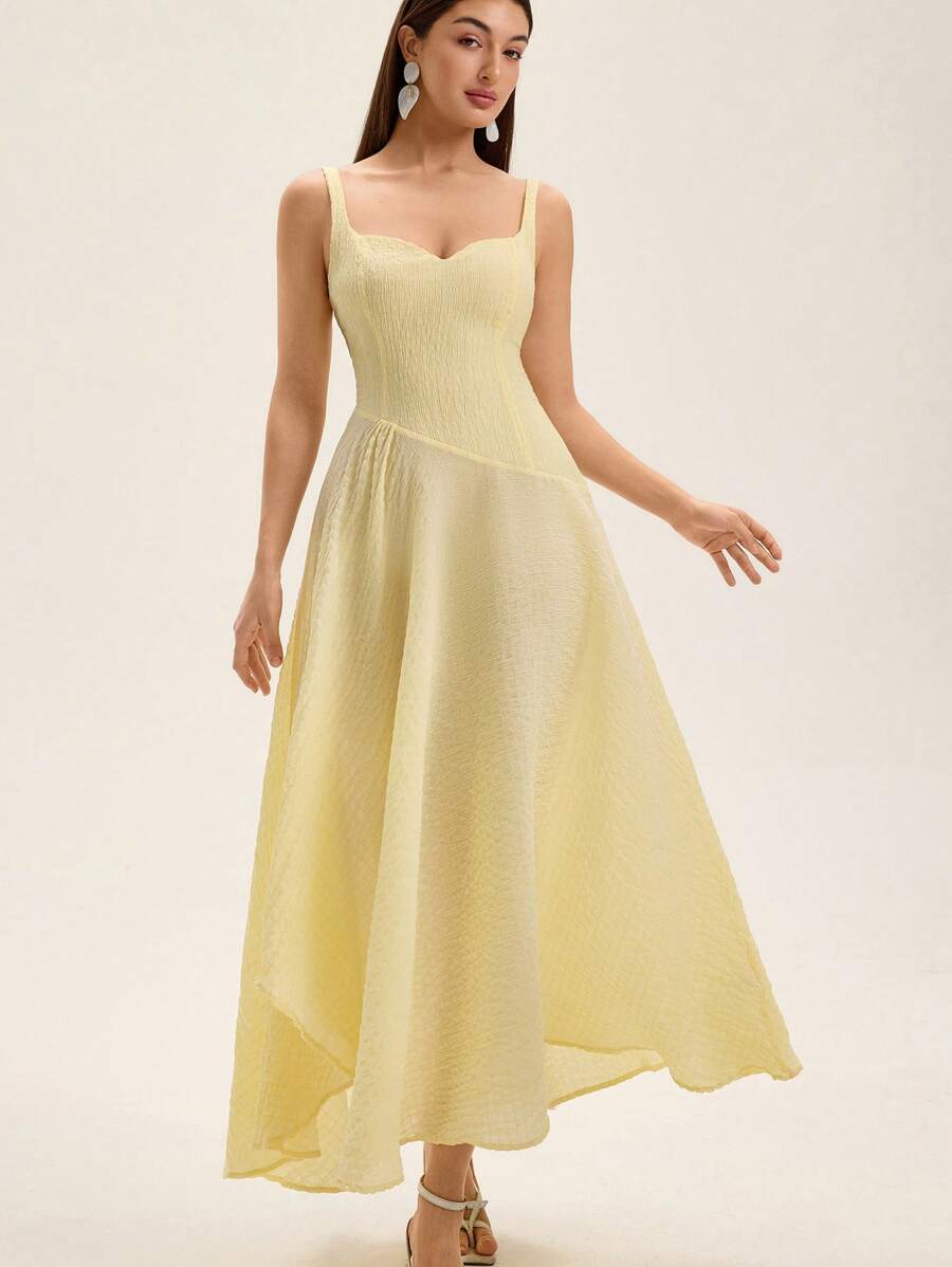 SHEIN Unity Nuevo vestido elegante de estilo vacacional para mujer con diseño premium simplista, de unicolor, textura de tela, cuello en forma de corazón, cintura asimétrica estilizante, bajo alto y sin mangas, color amarillo bebé para el verano - Amarillo - Ver 1