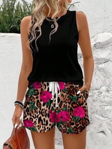 SHEIN LUNE 2pcs Plus Size Set: Solid Color Crew Neck Top And Leopard & Rose Print Pocket Shorts,Summer Outfits For Women,Vacation Outfits Woman - Black - View 1