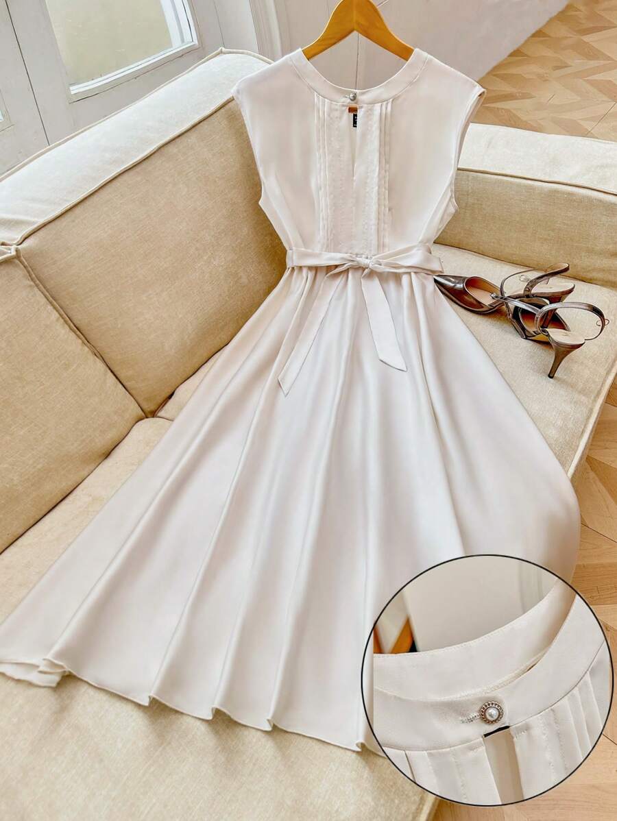 SHEIN Clasi Plus Size Women's Solid Color Pleated Tie-Waist Sleeveless Dress For Summer - Apricot - View 1
