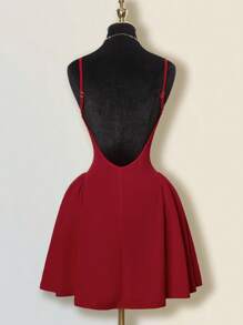 SHEIN ICON 纯红色迷你A字蓬蓬裙，性感优雅收腰深V领露背碎花连衣裙，适合约会和派对 - 酒紅色 - 查看 2