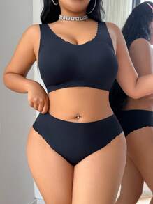 SHEIN 2pcs Plus Size Simple Solid Color Shell Trim Lingerie Set
