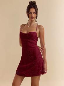 SHEIN BAE 春夏季纯粉色修身斜领露背系带纹理喇叭下摆超迷你女式连衣裙 - 酒紅色 - 查看 6