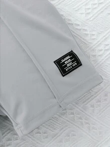 SHEIN 2 件套年轻男童休闲字母图案短袖圆领 T 恤和短裤套装，夏季