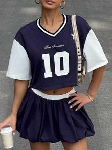 SHEIN Camiseta de manga corta holgada con estampado digital de eslogan y falda deportiva de cintura baja en azul real y blanco con contraste de hilos para niña adolescente, estilo de moda callejera para primavera y verano - Azul y blanco - Ver 3