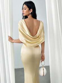 Modelyn 女士纯色圆领露背修身连衣裙，优雅设计 - 黃色 - 查看 1