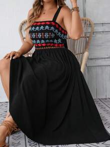 SHEIN LUNE 大码休闲度假刺绣装饰吊带连衣裙